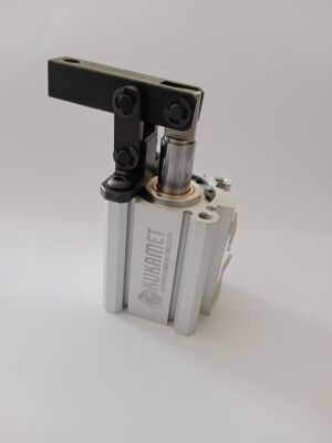 P6017 LİNK KARE GÖVDE PNÖMATİK SWING CLAMP - 1